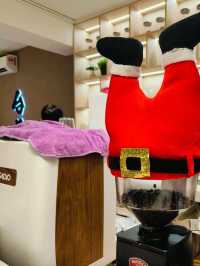 A Festive Steamboat to Celebrate the Season