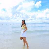 หาดทรายขาว ราวแก้วเจียรไน  ทรายแก้วบีช เสม็ด