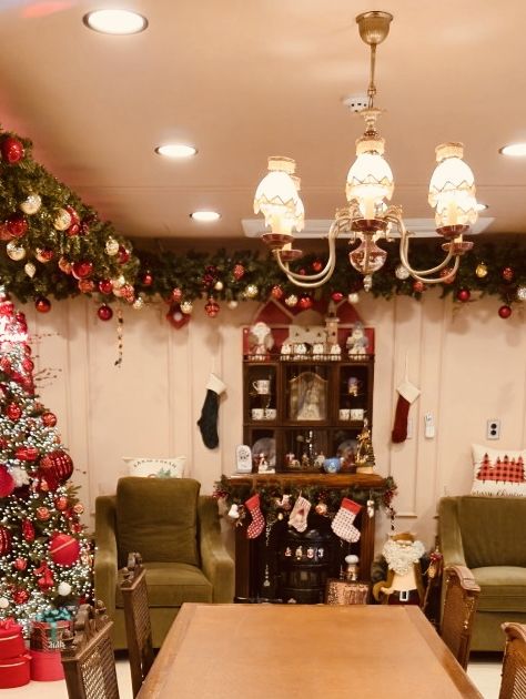 A Realistic Christmas in Ludencia Theme Park