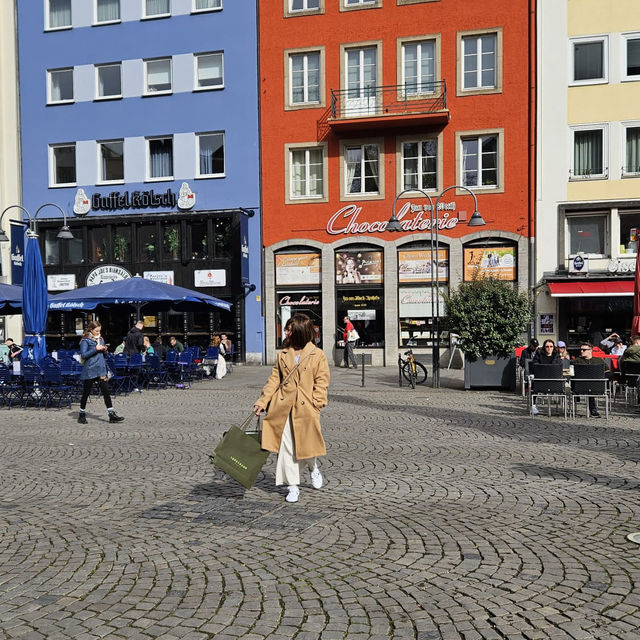 A Cologne Adventure: Love , Locks, and Cobblestones