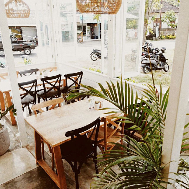 Nourish Cafe uluwatu