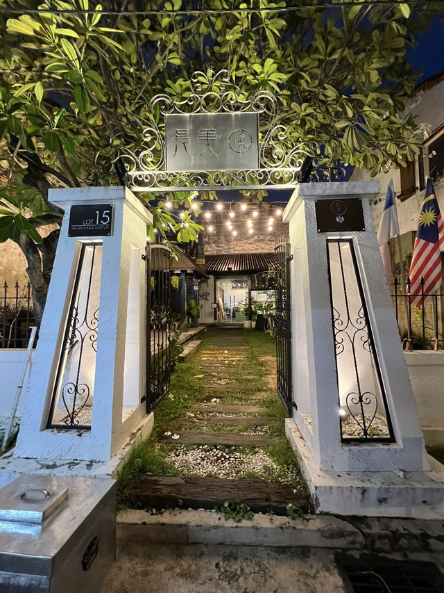 Relaxing Evening at Chop Tiang Bee Cafe