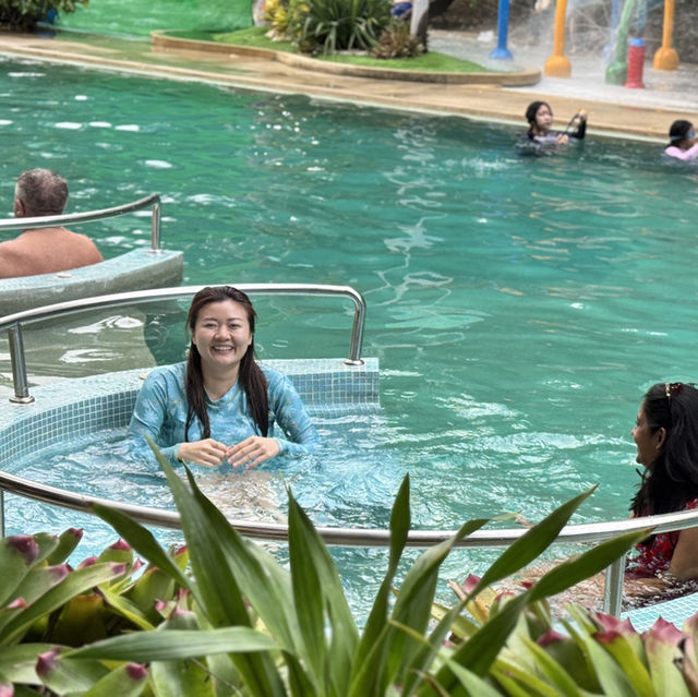 🏊‍♀️  Sun, Pools, and a Few Surprises 🍹