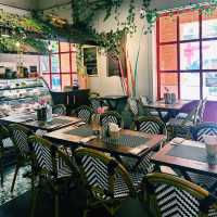 🕯️ดินเนอร์วันนิมมาน ร้าน “The Haapy Frog"