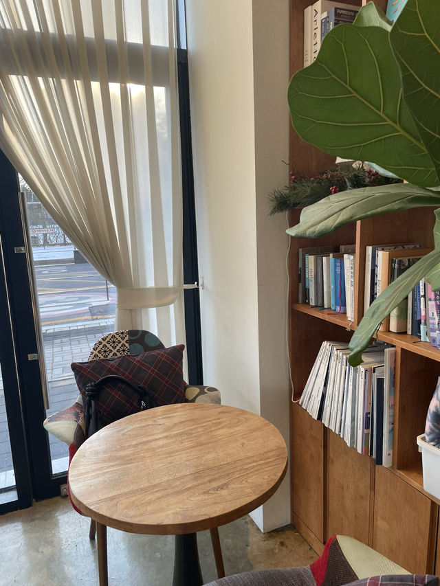 벤틀리 커피🤍 아늑한 카페 🤎☕️📚