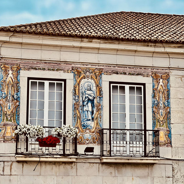 Birthday Adventures in Cascais: Lisbon’s Coastal Gem 🌊🎉"  