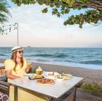 Kiss Cafe & Beach Cuisine 