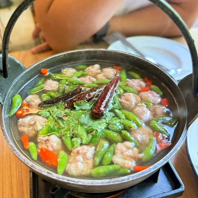 จ้ำเข่า เขาใหญ่