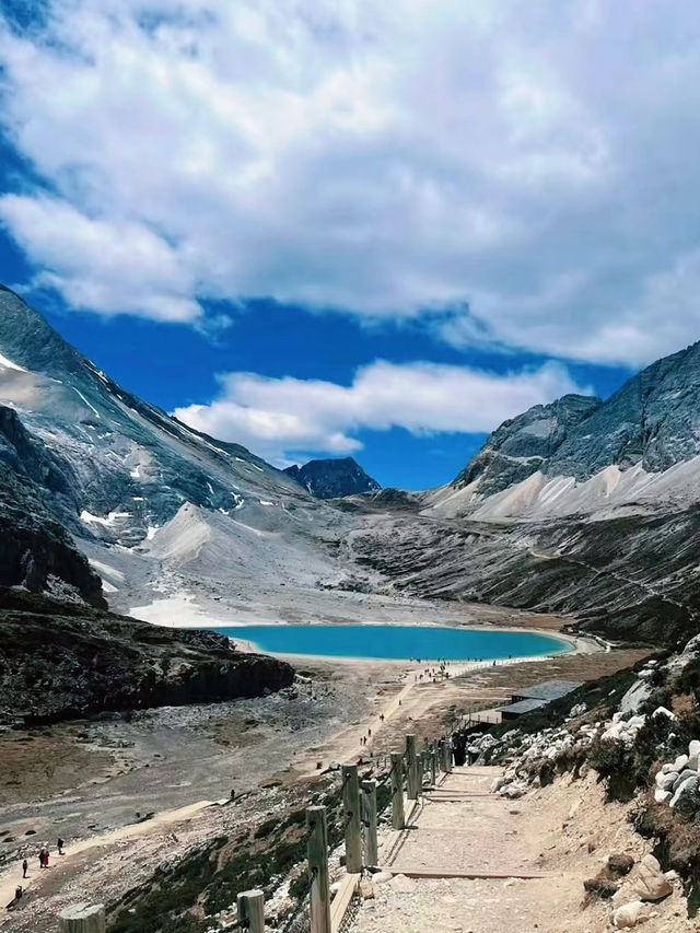 A Journey Through Paradise – My Visit to Yading Nature Reserve, Sichuan 