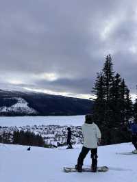 🏔️ Skiing Adventure in Åre: A 2-Day Getaway with Snow, Fun, and Maggie! ❄️