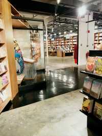 A Thai Feast & A Literary Escape at Tamarind Square 🍜📚