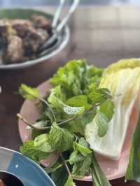 ร้านก้อยขนมจีน