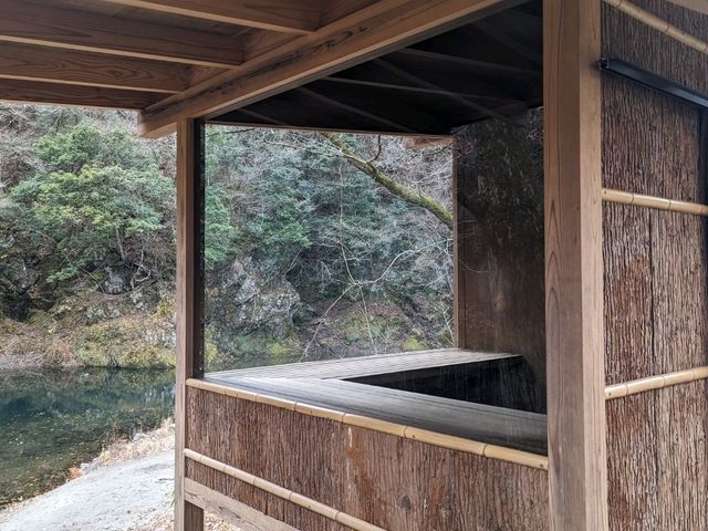 【相模原】川にダイブ！？キャンプ場にある極上サウナ！