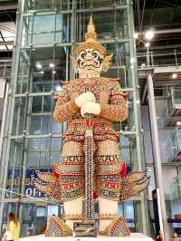 ไปชมยักษ์ใหญ่ทั้ง12ตน ที่ สนามบินสุวรรณภูมิ