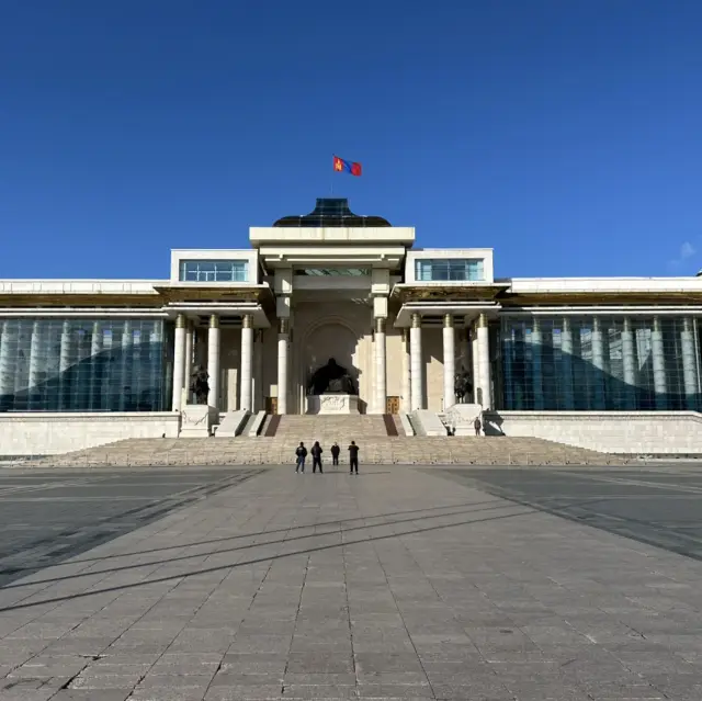 【ウランバートル】🇲🇳 SUKHBAATAR SQUARE