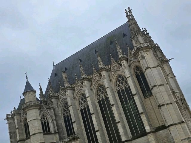 "Château de Vincennes : its iconic landmarks and picturesque"