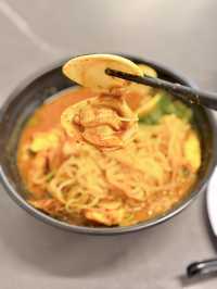 亚庇隐藏版美味：味味香鱼头米粉，老饕才懂的海鲜东炎米粉