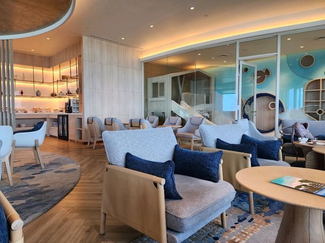 [🇲🇻モルディブ] ヴェラナ国際空港での待機：マンタエアのサファイアラウンジで過ごしたひととき