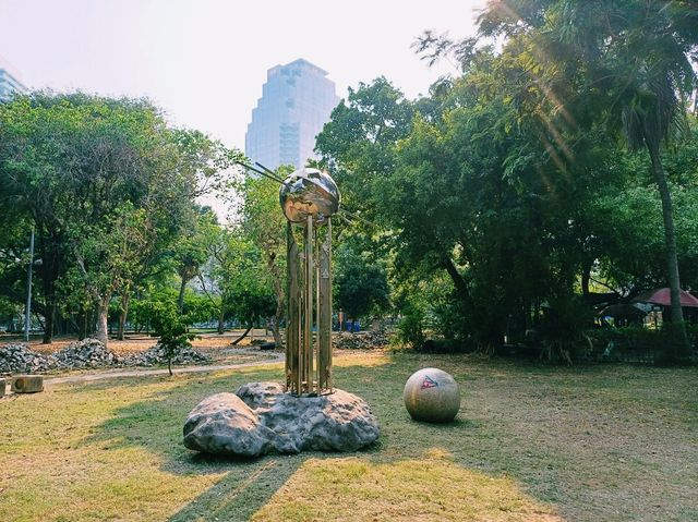 泰國曼谷市中心素坤逸區城市綠洲公園一日遊行程，親子遊行程，素坤逸繁華大道，適合打卡拍照📸親子遊