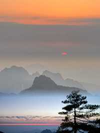 Climbing Huangshan Mountain
