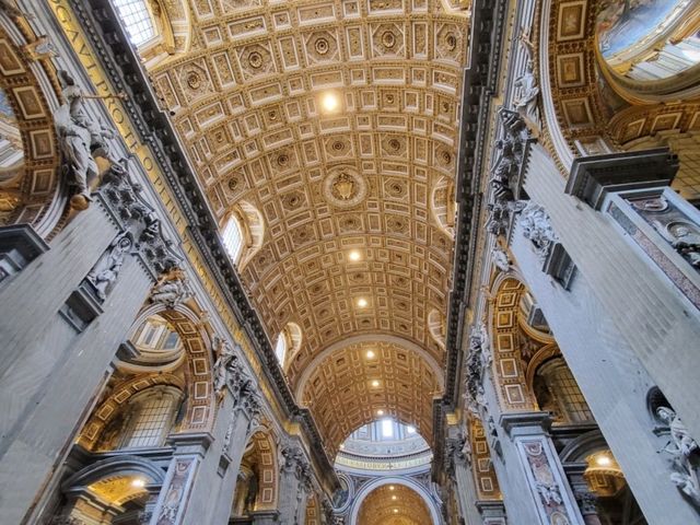 [🇻🇦バチカン] 圧巻の美しさ、サン・ピエトロ大聖堂とミケランジェロのピエタ