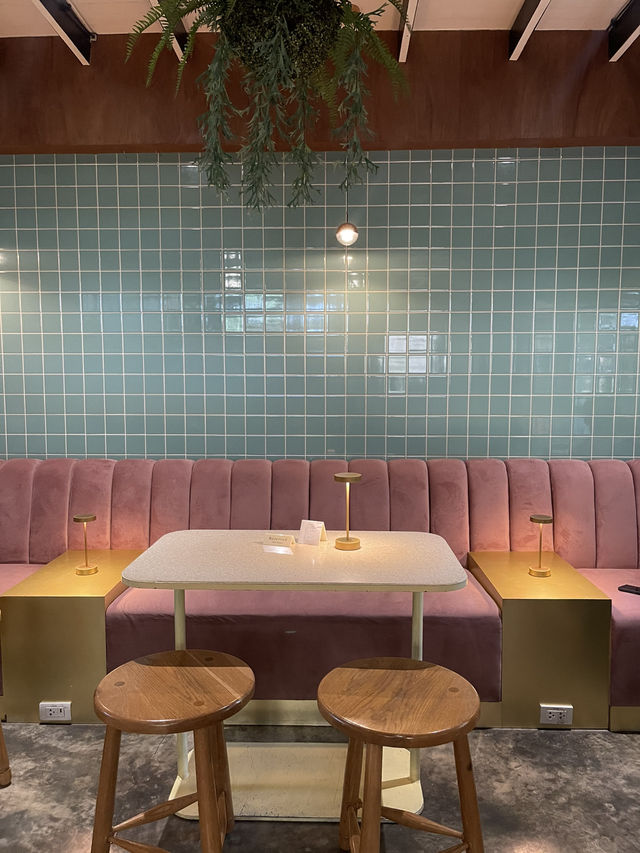 Little hideout ร้านเค้กอร่อยคุณภาพสูง