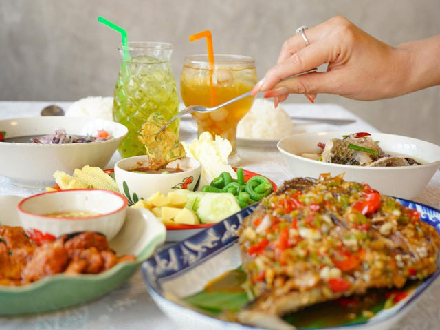 แนะนำเมนูเด็ด ราชาติเป็นไง ร้านครัวประมง