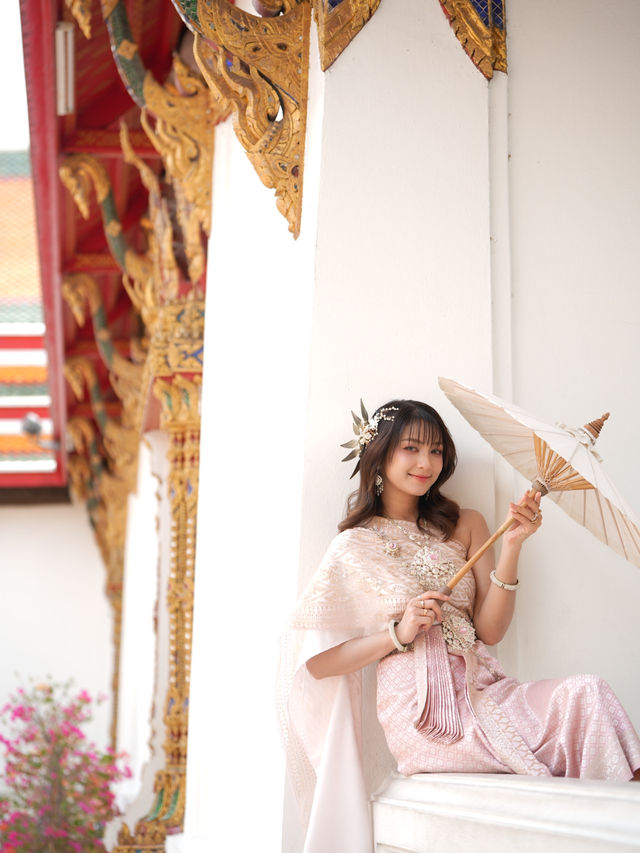 Golden Wonders & Thai Traditions