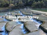 🏞️ เดินถ่ายรูป วิวเทพนิยาย Blue Moon Valley