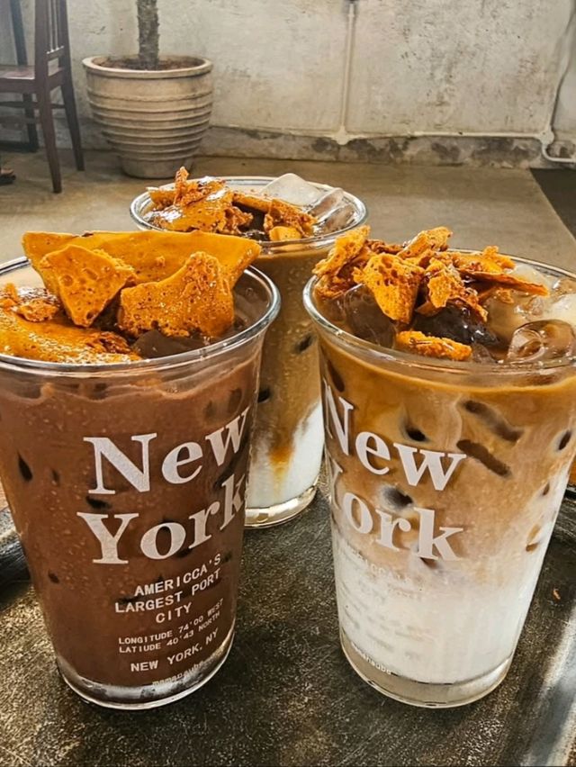 📚☕ Nhâm Coffee – Saigon's Cozy Literary Retreat! 🌿📸