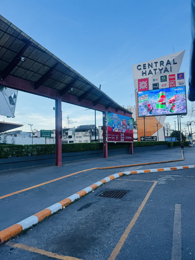 จาก Central หาดใหญ่ ไปสนามบินหาดใหญ่ ด้วยรถสาธารณะ