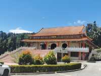 Climbing to the Clouds: My Misadventure at Puu Jih Syh Temple☁️🙏