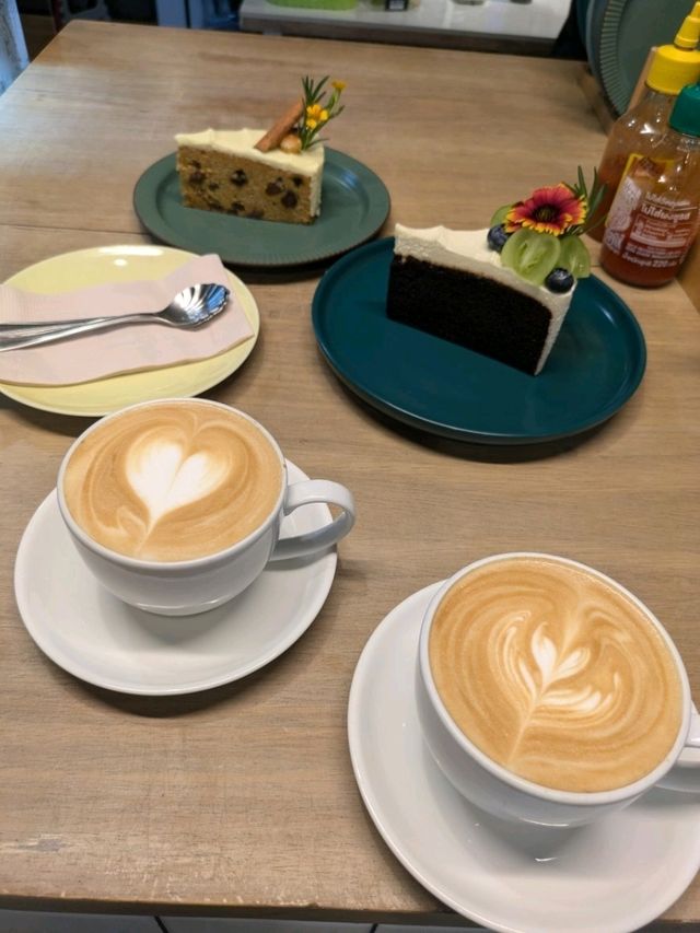 タイで見つけた！可愛いカフェ「Poet House Cafe」