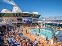 Serenade of the Seas 🎻: A Solo Traveller’s Symphony of Adventure & Relaxation!