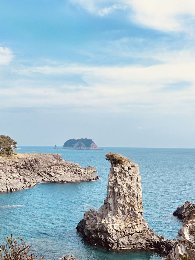 A Must-Visit Natural Wonder: Oedolgae Rock in Seogwipo