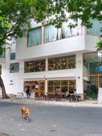Le Blanc Coffee & Space