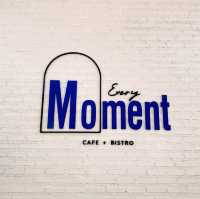 Every Moment Cafe & Bistro : คาเฟ่ริมแม่น้ำโขง