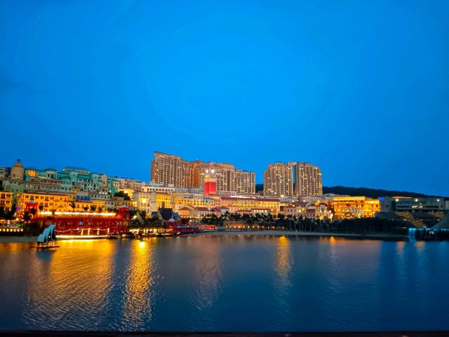 Night Light @ Sunset Town Phu Qouc ...