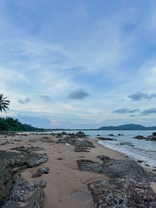 Traveling to Chumphon: snorkeling and staying at beautiful resorts.