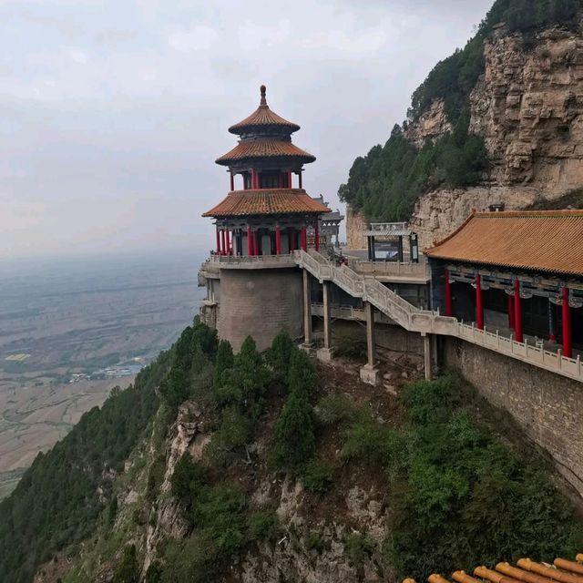 Temples, Cliffs, and “Wait, Is This Real?” Moments
