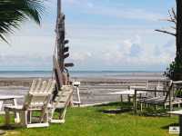 White House Beach Café & Restaurant