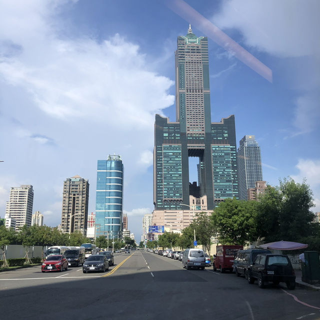 高雄大港橋