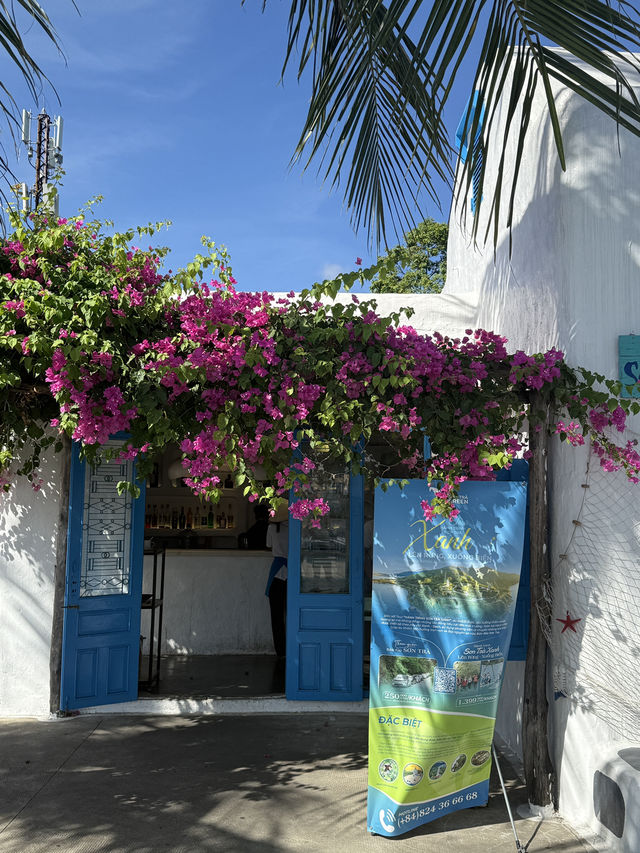 Son Tra Marina​ Café