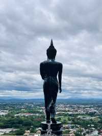 タイのナーンにある見晴らし最高の寺院“ワットプラタートカオノーイ”