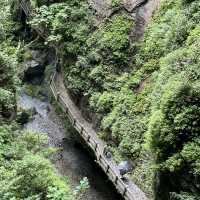 รีวิวสถานที่: 龙水峡地缝 (Longshuixia Gorge)