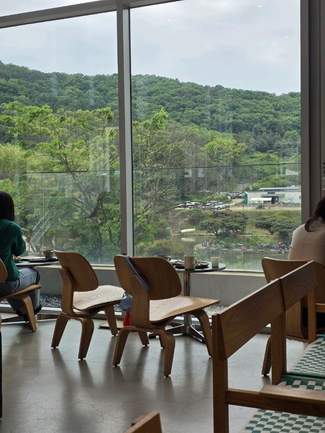 깊은 여유를 위한 커피 공간