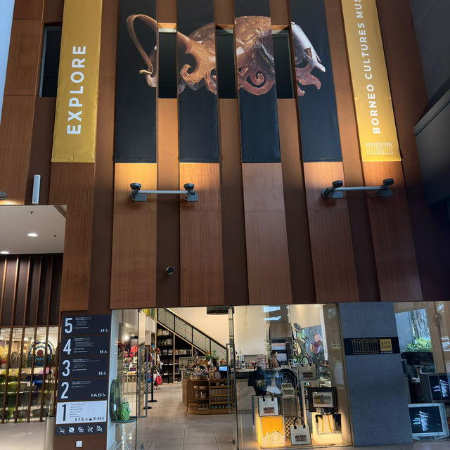 🎨✨ Borneo Cultures Museum: A Walk Through Sarawak’s Soul! 🏺🌿