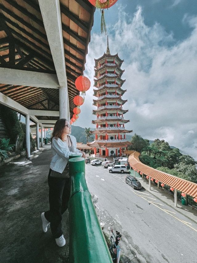 Peaceful Pause at Chin Swee Temple ⛩️🌄