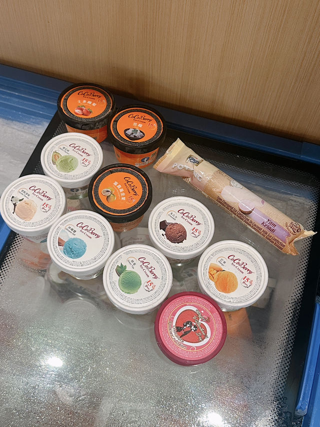 任食雞煲、牛尾煲、豬手煲