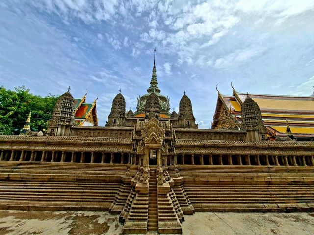 ชมวัดพระแก้วและพิพิธภัณฑ์ปืนใหญ่✨️